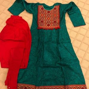 Long sleeved teal/ emerald green 2 piece suit